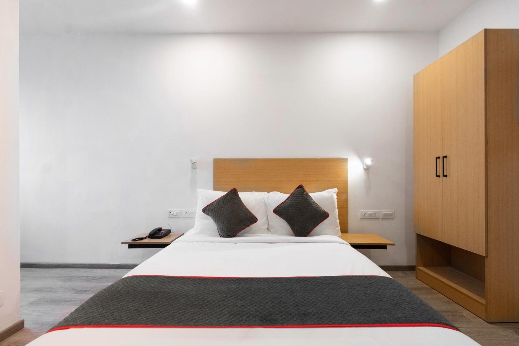 Townhouse Hotel Mannat International Kalkuta Zewnętrze zdjęcie